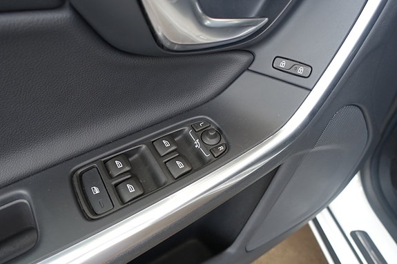 Volvo V60 19 of 30