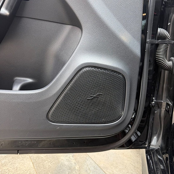 Mercedes-Benz CLA250 12 of 14