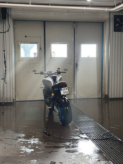 Yamaha MT-09 SP 3 of 4