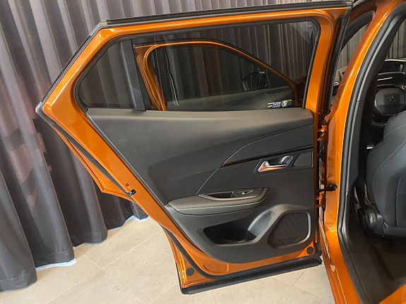 Peugeot 2008 27 of 30