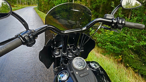 Harley-Davidson Street Bob 3 of 5