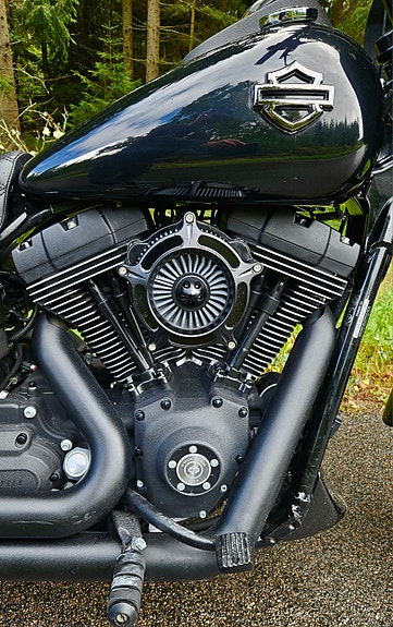 Harley-Davidson Street Bob 4 of 5