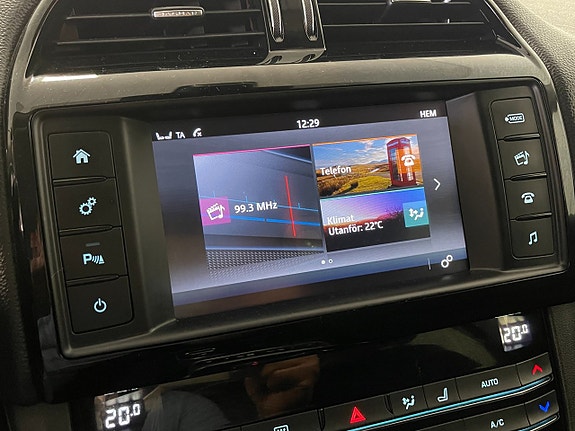 Jaguar F-PACE 13 of 16