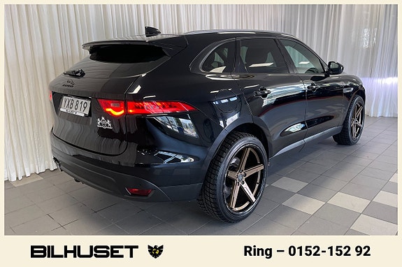 Jaguar F-PACE 4 of 16