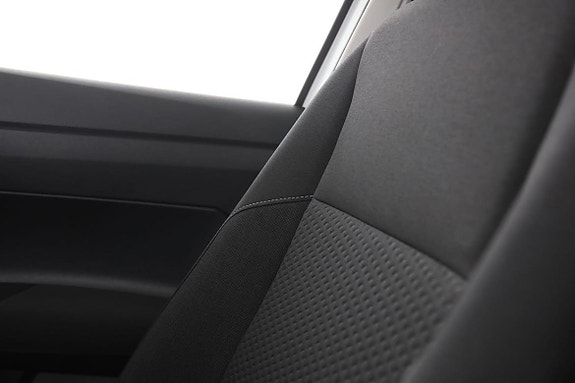 Volkswagen Polo 30 of 30