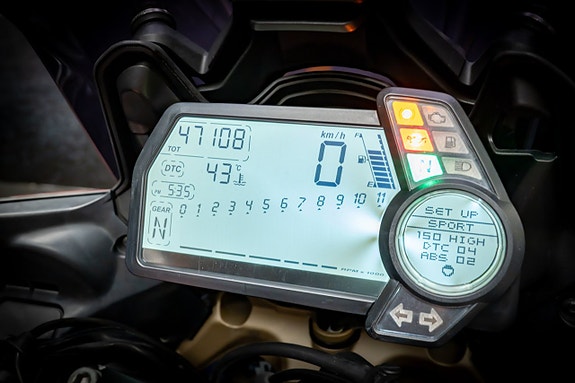 Ducati Multistrada 1200 S 11 of 13