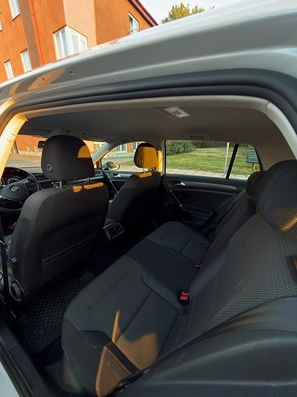Volkswagen Golf VII 14 of 15