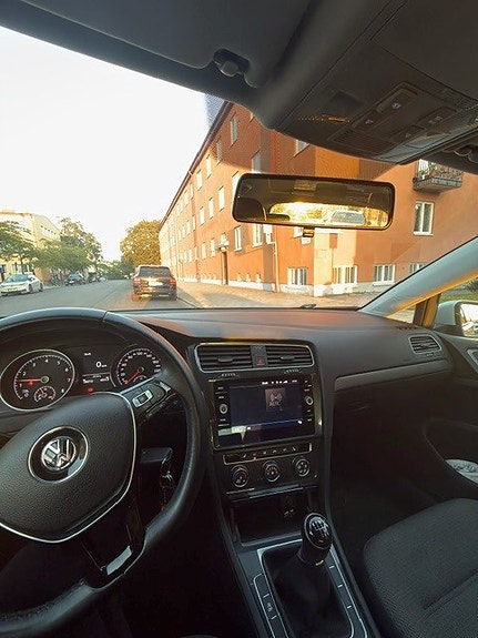 Volkswagen Golf VII 10 of 15