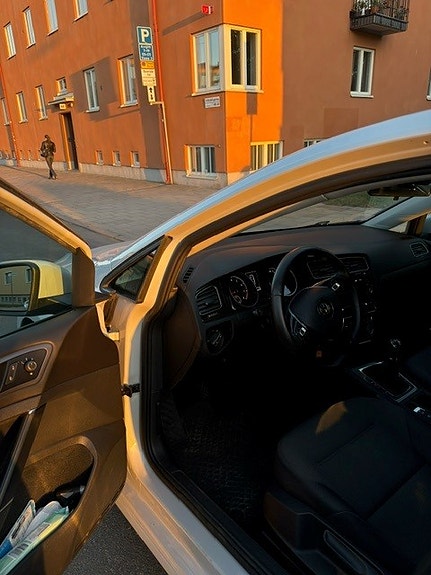 Volkswagen Golf VII 9 of 15