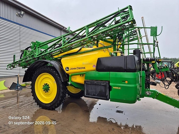 John Deere M 952 i 2 of 22