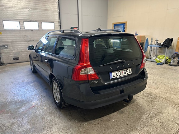 Volvo V70 5 of 20