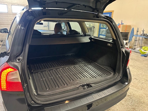 Volvo V70 16 of 20