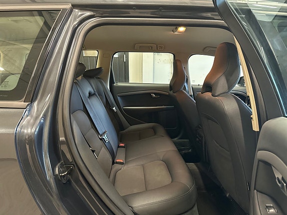 Volvo V70 13 of 20