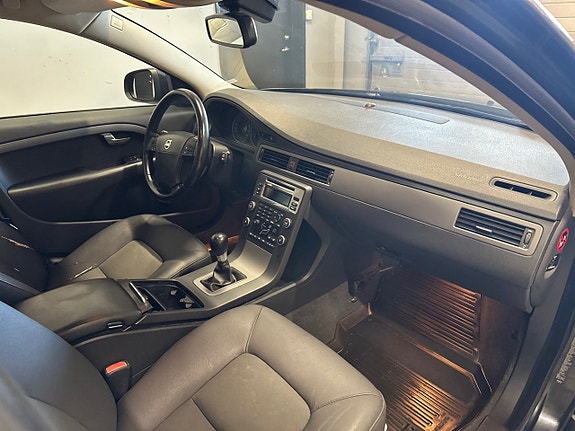 Volvo V70 15 of 20