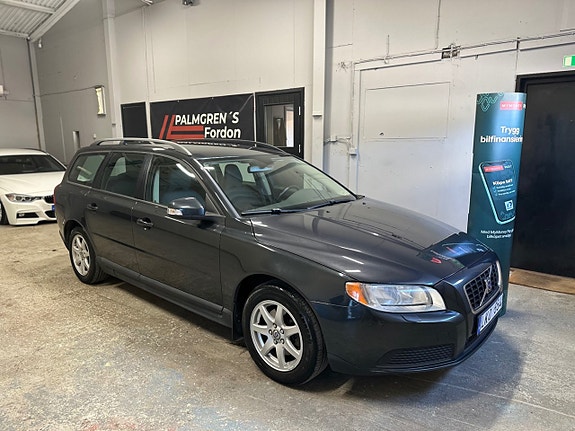 Volvo V70 2 of 20