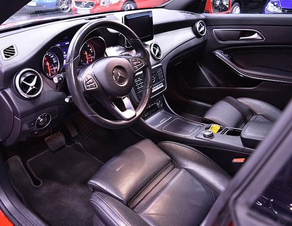 Mercedes-Benz CLA220 d 15 of 18