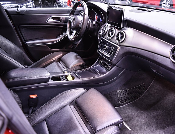 Mercedes-Benz CLA220 d 16 of 18
