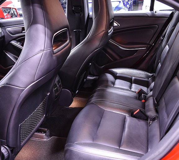 Mercedes-Benz CLA220 d 17 of 18