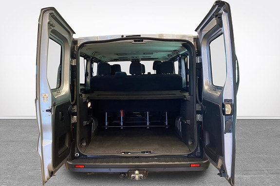 Renault Trafic 8 of 14
