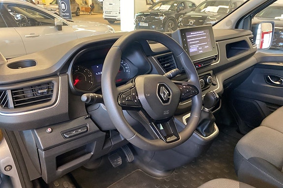 Renault Trafic 14 of 14