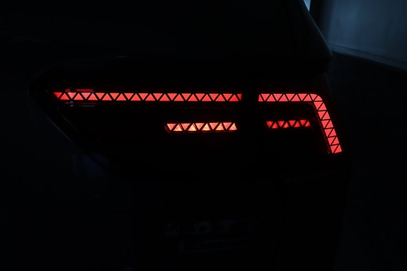 Volkswagen Tiguan 11 of 28