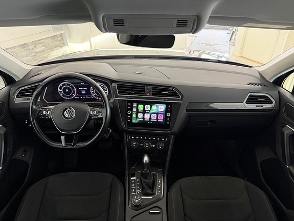 Volkswagen Tiguan 14 of 28
