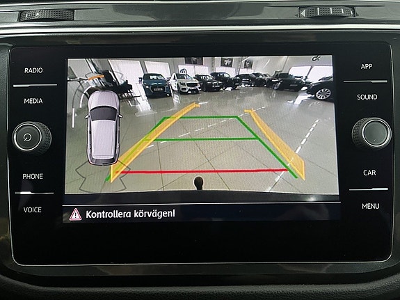 Volkswagen Tiguan 21 of 28