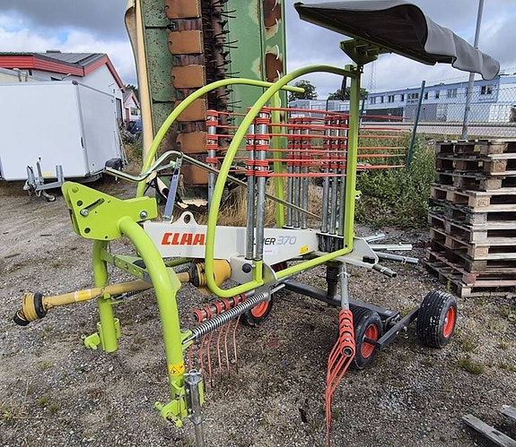 CLAAS Liner 370 3 of 4