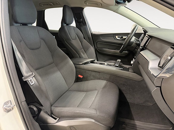 Volvo XC60 15 of 22