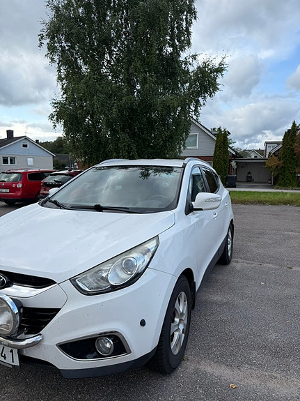 Hyundai ix35 2 of 10