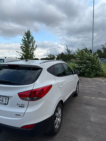 Hyundai ix35 4 of 10