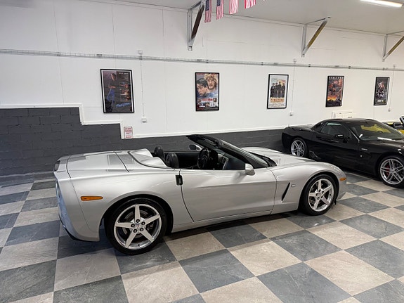 Chevrolet Corvette 13 of 30