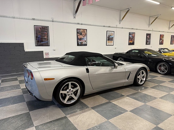 Chevrolet Corvette 25 of 30