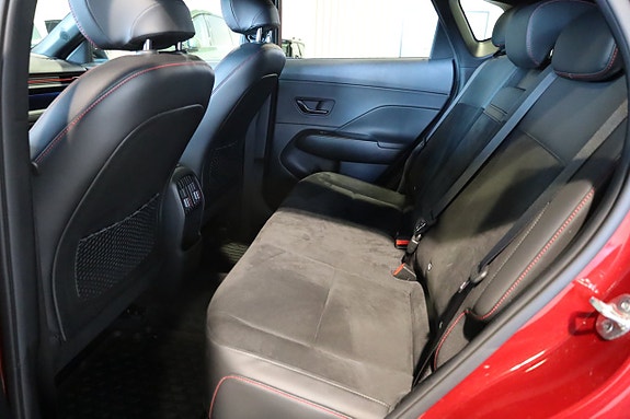 Hyundai Kona 11 of 25