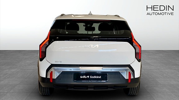Kia EV3 5 of 16