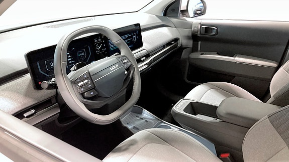 Kia EV3 8 of 16