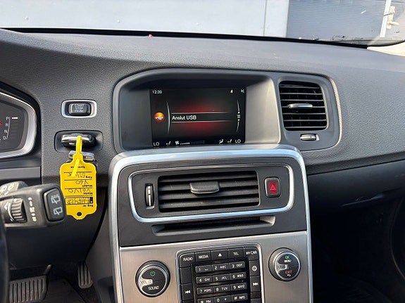 Volvo V60 15 of 18