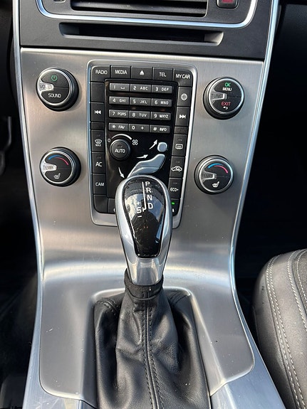 Volvo V60 14 of 18