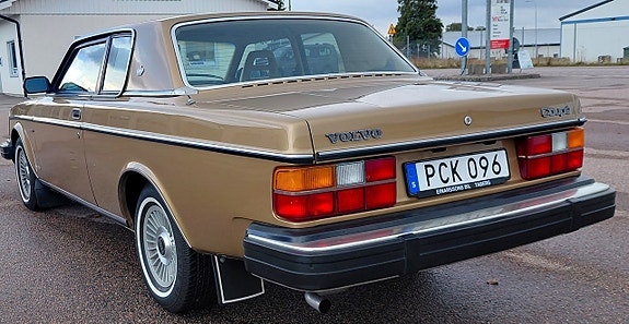 Volvo 262 3 of 20