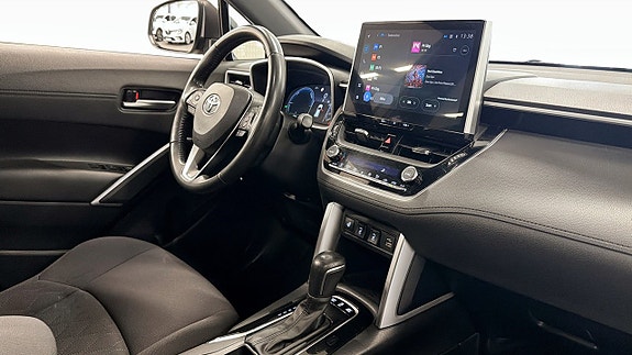 Toyota Corolla Cross 14 of 21