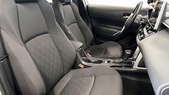 Toyota Corolla Cross 15 of 21