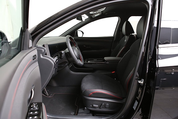 Hyundai Tucson 13 of 30