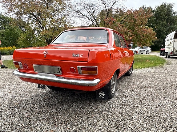 Opel Kadett 7 of 13