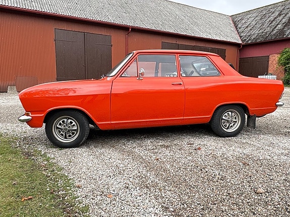 Opel Kadett 3 of 13