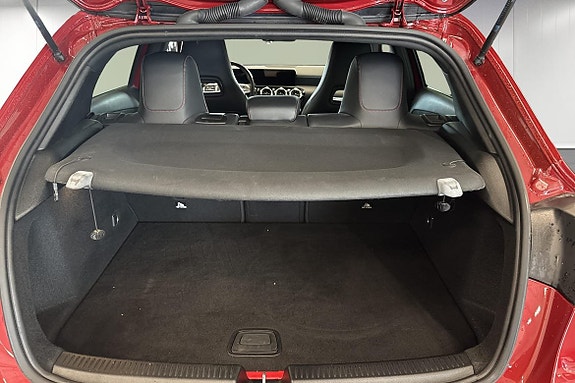 Mercedes-Benz A250 e 22 of 23