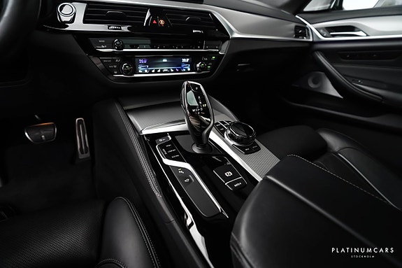 BMW M550i 14 of 26