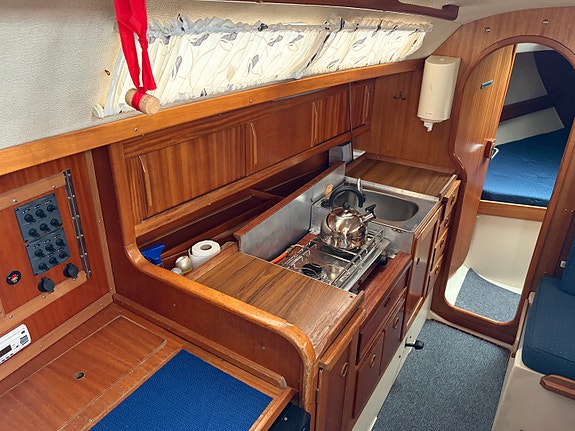 Maxi Fenix Dinette 8 of 14