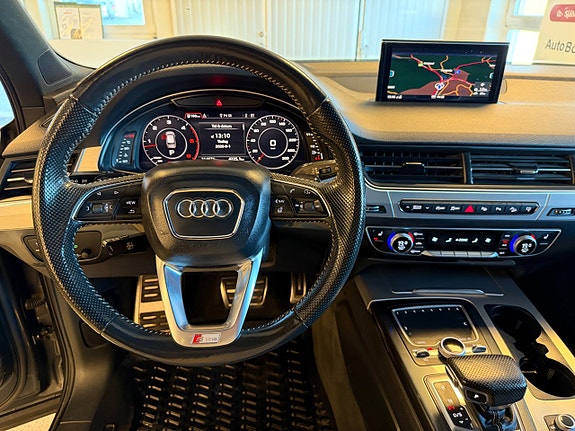 Audi Q7 27 of 30