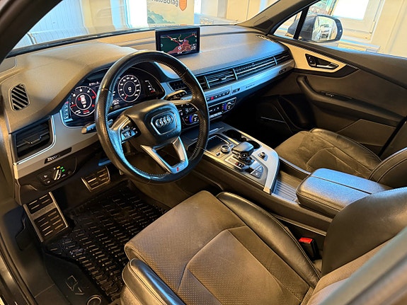 Audi Q7 17 of 30