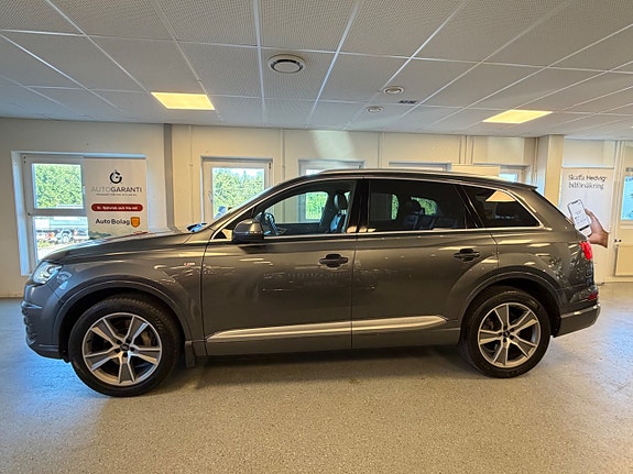 Audi Q7 6 of 30